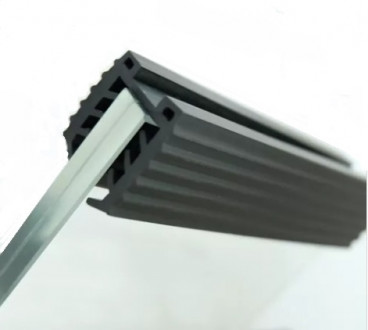 Резиновый уплотнитель для трубы Inoxstore с пазом 24х24 мм для стекла 12 мм